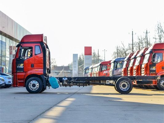 FAW Jiefang J6G Medium Truck 6x2 Van 7-10 Ton 8 Wheeler Fence Truck Vervoersvoertuig