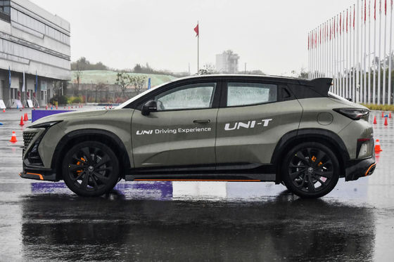 2024 Changan UNI-T Compact Fuel Gas Car SUV Gebruikte auto Verkoop 1.5T Sportversie UNI-T Car