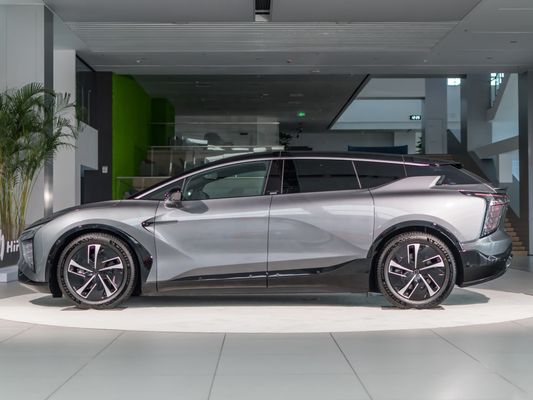 HiPhi X's Ultimate 4-Seater Luxury SUV met 550 km NEDC bereik en maximale snelheid van 200 km/u