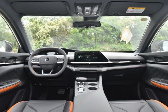 Energievoertuigen 2024 Changan Uni-V PHEV Auto voor 5 personen in wit zwart wit of rood