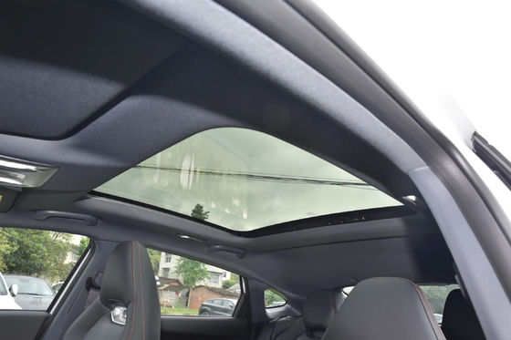 Energievoertuigen 2024 Changan Uni-V PHEV Auto voor 5 personen in wit zwart wit of rood