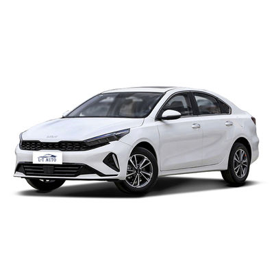 2024 Economy Benzine Auto KIA K3 compacte auto sedan Benzine auto's met en Ledersitjes
