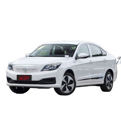 2024 Dongfeng Fengshen E70 betaalbare elektrische auto met 0,5 uur laadtijd en 5 zitplaatsen