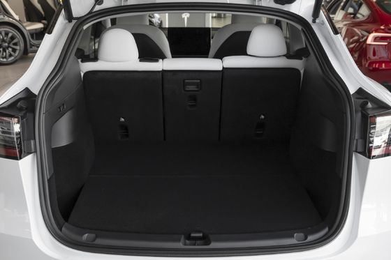Energy Vehicle 2024 Tesla Model Y met 78.4KWH Battery Capacity en 331kw Motor Power