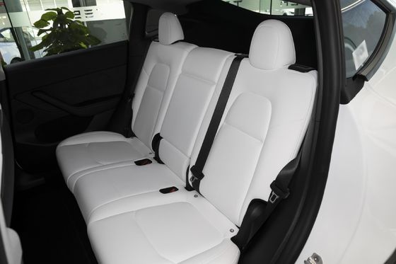 2024 Tesla Model Y 5 deuren 5 zitplaatsen 4 wielen EV Car 4750x1921x1624mm Lengte Breedte Hoogte