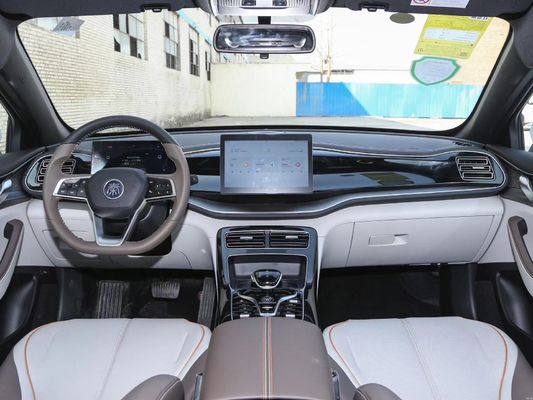 2024 BYD Qin PLUS DM-i 55KM Champion Edition Battery Electric Vehicle in zwarte kleur