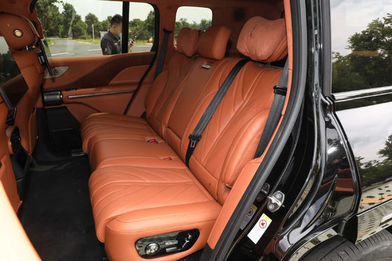 Upgrade naar Yangwang U8 De HEV auto met snelle oplaadtijd van 0,3 uur en luxe ontwerp