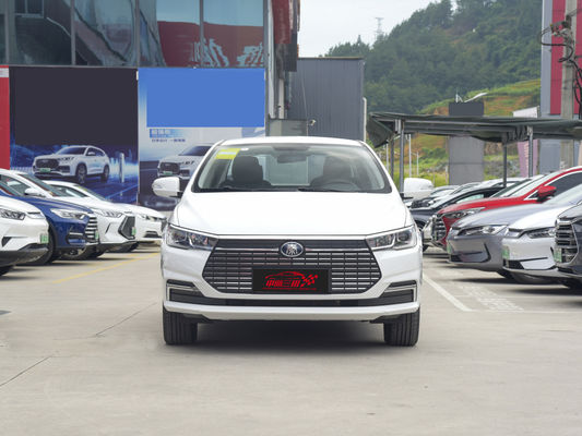 BYD Qin EV Linksgestuurde Sedan voor 100% elektriciteit Brandstof Snelle oplaadtijd 1,3h Gemaakt