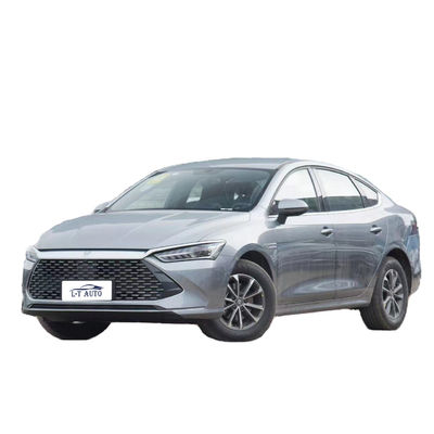 2023 BYD Tang Song Yuan 4-deurs 5-zits hatchback met Lithium Iron Phosphate batterij