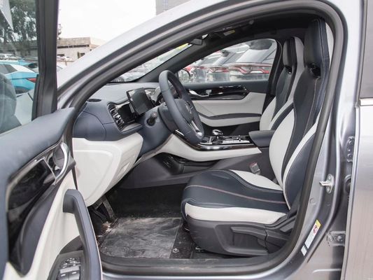 2023 BYD Tang Song Yuan 4-deurs 5-zits hatchback met Lithium Iron Phosphate batterij
