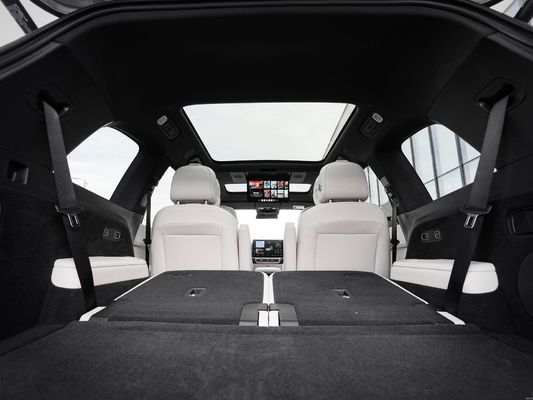Exporteerde Lixiang L9 grote SUV met een batterijcapaciteit van 42,8 kWh en een ontwerp met 5 deuren en 5 zitplaatsen