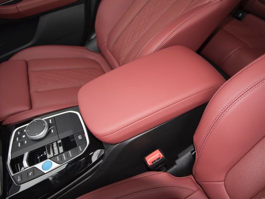 BMW iX3 Elektrische patrouillewagen 4 of 5 zitplaatsen Totaal vermogen 210kw Maximale snelheid 180kw/h