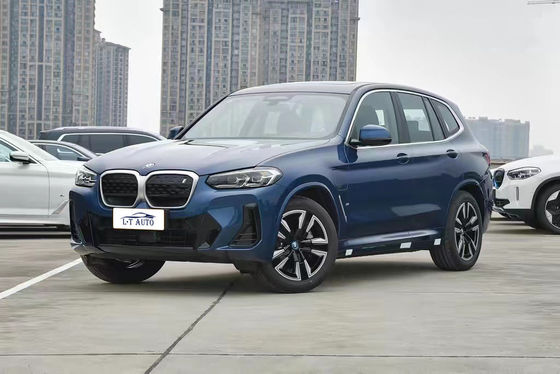 2024 BMW IX3 Pure Electric Midsize SUV met een wielbasis van 2864 mm en een totaalkoppel van 400 Nm