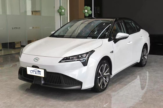 Zilverachtige Aion S Plus 80 460KM 480KM 510KM 60Kw EV Auto Sedan Elektrische auto 160 Max. Snelheid