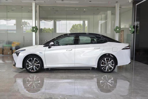 Zilverachtige Aion S Plus 80 460KM 480KM 510KM 60Kw EV Auto Sedan Elektrische auto 160 Max. Snelheid