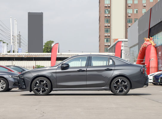 Lynkco 03 2.0TD DCT Plus Chinese hybride sportcompacte auto met elektrische parkeerrem