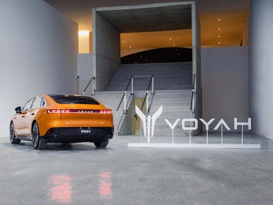 2024 Voyah Zhuiguang Electric Sedan Standard 5 zitplaatsen EV Vehicle 5 kleuren 3000 mm wielbasis