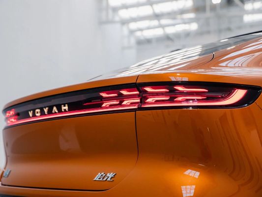 2024 Voyah Zhuiguang Electric Sedan Standard 5 zitplaatsen EV Vehicle 5 kleuren 3000 mm wielbasis