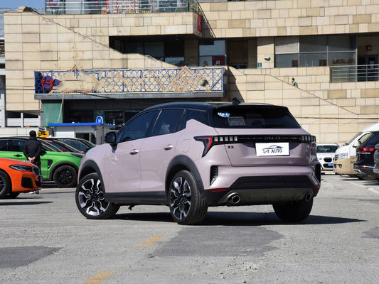 Multi-link achtervering en 2024 Geely Lynkco 06 Remix Phev 1.5T benzinehybride SUV