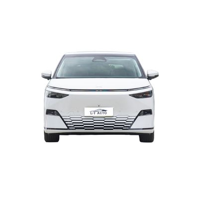 Grote familie MPV Xpeng X9 Electric 702KM NEDC Ultra Long Range 7 zitplaatsen Energievoertuig