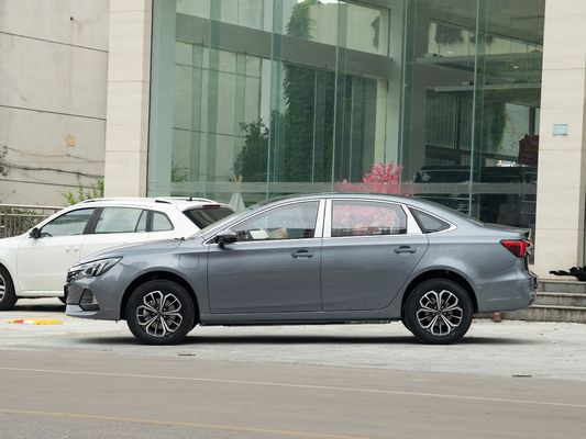 2024 Roewe i6 De perfecte familieauto met ABS 5 zitplaatsen en elektrische voertuigfuncties