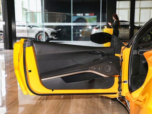 Lotus Emira sportwagen die het volledige potentieel van ternary lithium elektriciteit ontketent