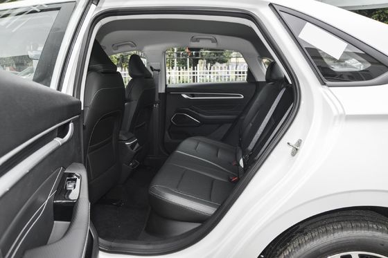 s Model 2024 Geely's 5-Seater Sedan 1.5l 1.8l Benzine Benzine Sedan met Turbomotor