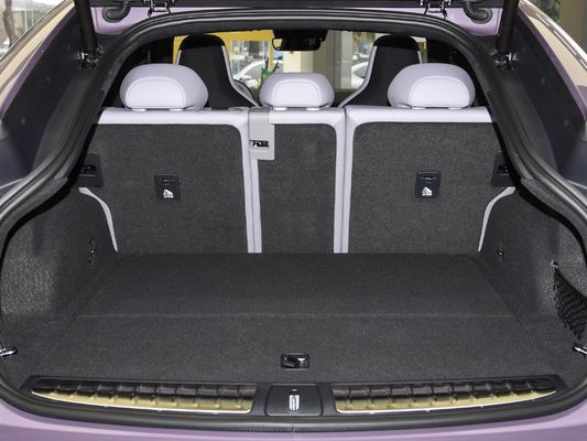 Zuivere elektrische NIO-energiewagen met ternarische lithium- en lithium-ijzerfosfaatbatterijen