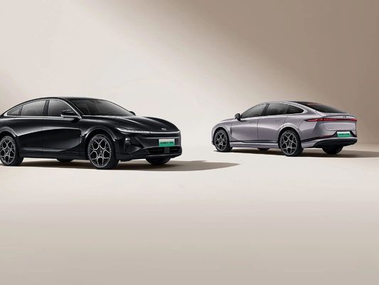 Changan NEVO A07 EV Sedan 2900mm Wielbasis 4905x1910x1480mm Intelligent Energy Vehicle