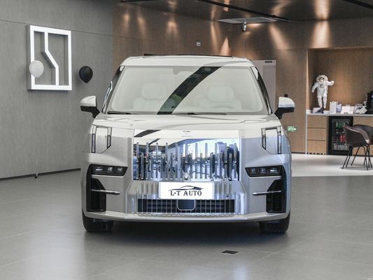 Puur elektrische middelgrote en grote MPV's met 6 zitplaatsen met dubbele motoren en batterij elektrische auto in 2024