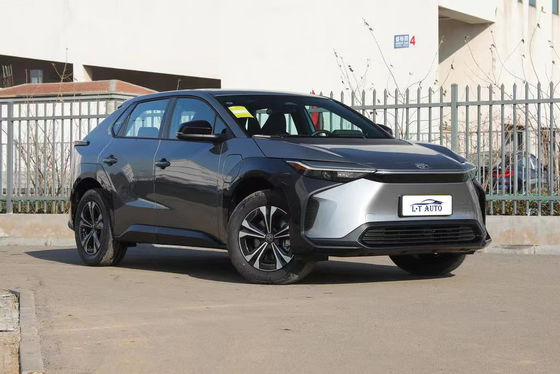 5 zitplaatsen en lange afstand De perfecte combinatie in 2023 Toyota bZ4X elektrische auto