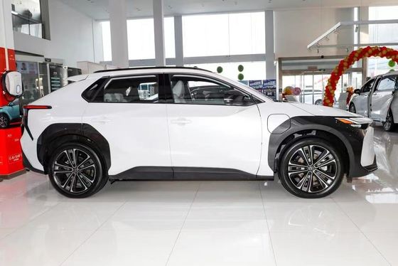 5 deuren 5 zitplaatsen BZ4X elektrische SUV met vierwielaandrijving en ternary lithium-ion batterij gemaakt