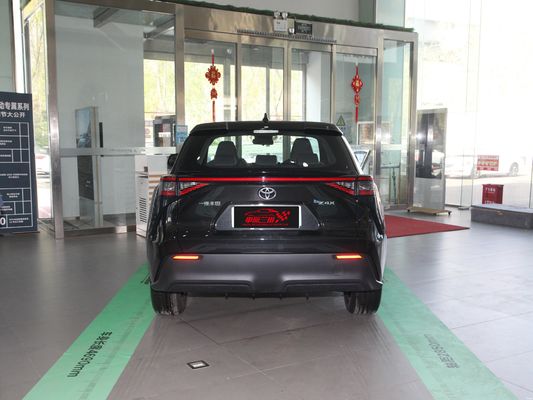 Ga voorop in uw branche met de Toyota BZ4X, de best presterende langeafstands SUV