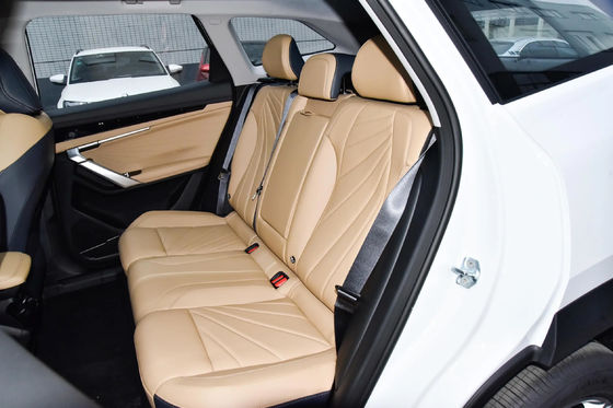 Geely Bo Yue L 1.5T 2.0T Turbocompacte SUV met vijf zitplaatsen en vijf deuren
