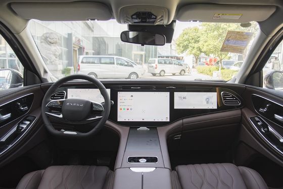 2023 Exeed VX High Configuration SUV met drie schermdisplay en automatische versnellingsbak