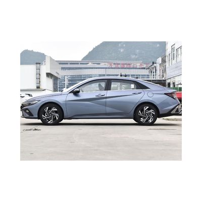 2024 Hyundai Elantra 1.5L CVT Automatic FWD Fuel Gasoline Car Made in met 5 zitplaatsen