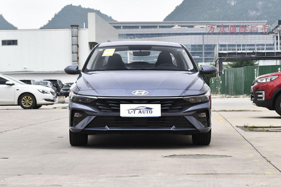 2024 Hyundai Elantra 1.5L CVT Automatic FWD Fuel Gasoline Car Made in met 5 zitplaatsen
