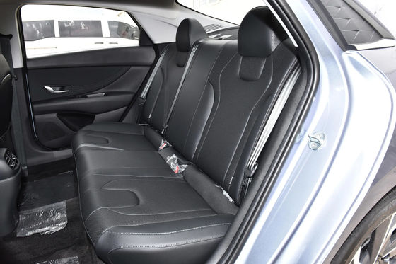 2024 Hyundai Elantra 1.5L CVT Automatic FWD Fuel Gasoline Car Made in met 5 zitplaatsen