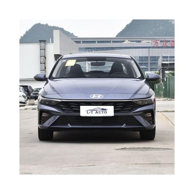 Elantra Sedan 4-deurs 5-zitter met 360° achtercamera en maximaal koppel Nm 100-200Nm