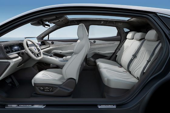 230 kW totaal vermogen BYD DENZA N7 Electric High Speed PEV Sport Cars EV Sedan Voor volwassenen