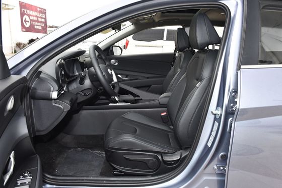 Elantra Sedan 4-deurs 5-zitter met 360° achtercamera en maximaal koppel Nm 100-200Nm
