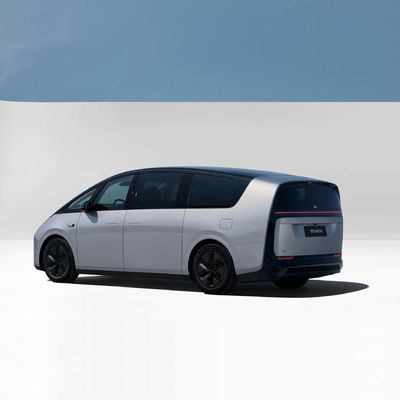 Lixiang Mega 7 Seat MPV 4WD Pure Electric Car met 400kW Maximaal vermogen 5350x1965x1850