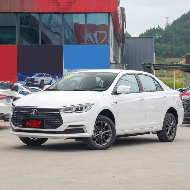 BYD Qin EV Linksgestuurde Sedan voor 100% elektriciteit Brandstof Snelle oplaadtijd 1,3h Gemaakt