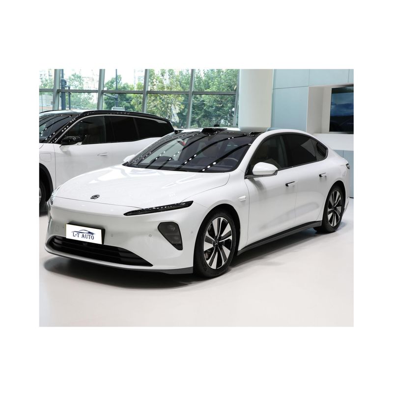 Zuivere elektrische 2024 luxe auto met links stuur de perfecte combinatie van stijl en energie